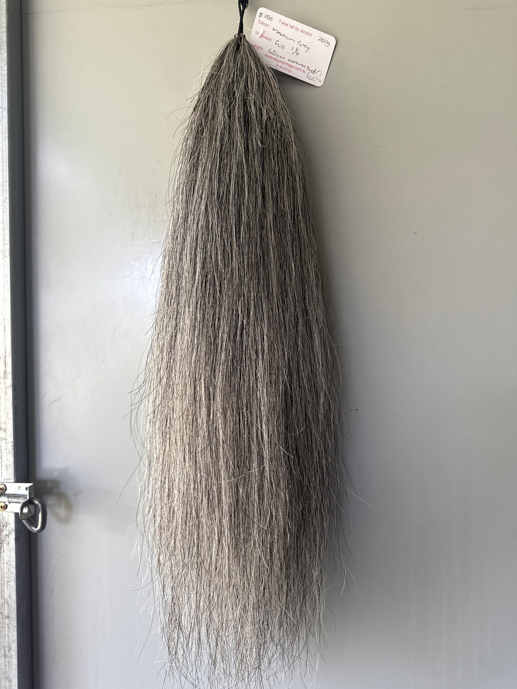 Medium  grey blend Full thickness (250g ) 65 cm natural end