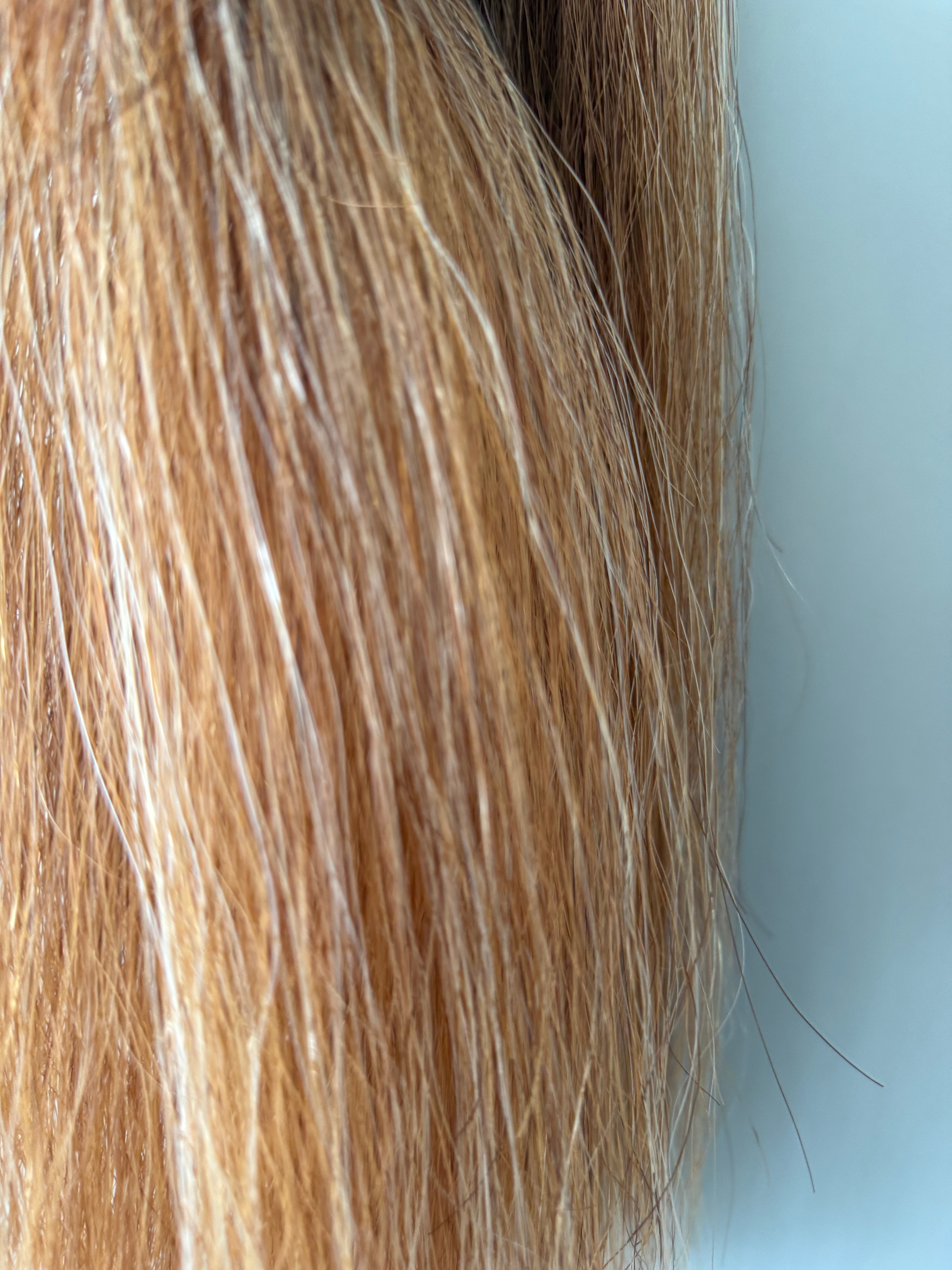 Light Flaxen chestnut mix Full plus (1 3/4) Times 65 cm