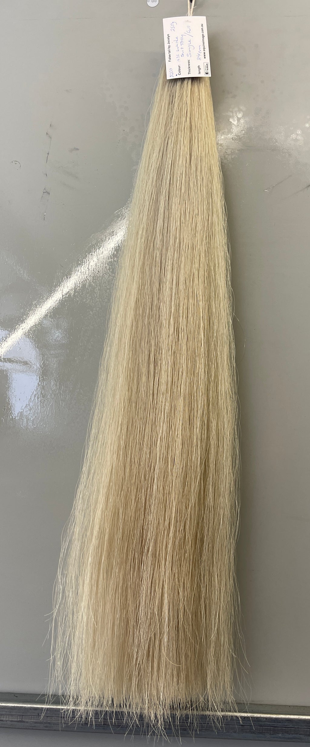 Palomino off white single thickness 84 cm long cut end