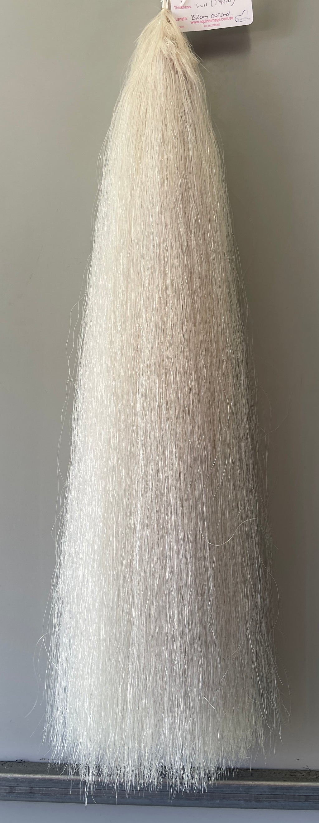 Silver white Full thickness 82 cm cut end