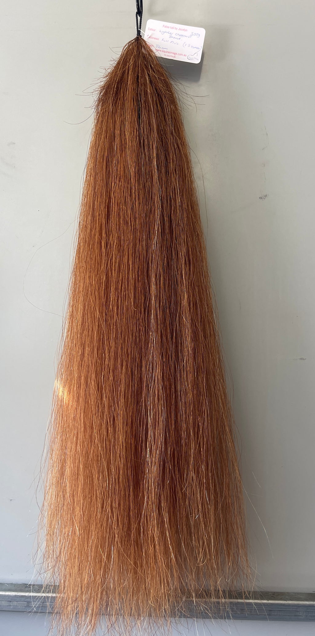 Lighter Chestnut Blend Full plus 86 cm long natural end