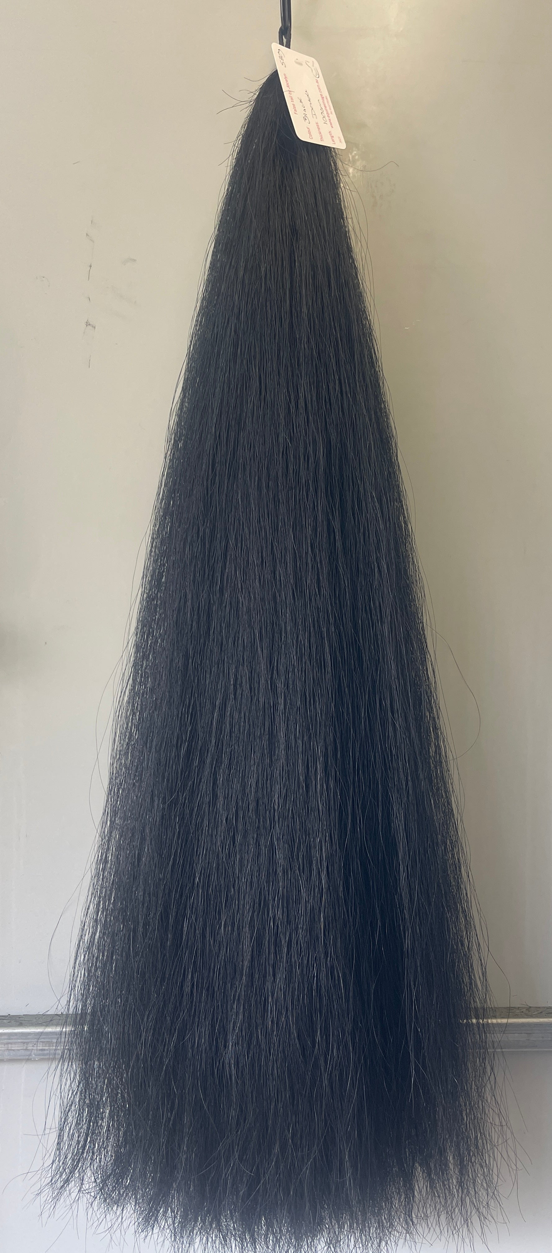 Qhorse Dyed Black 100 cm cut end Double thickness