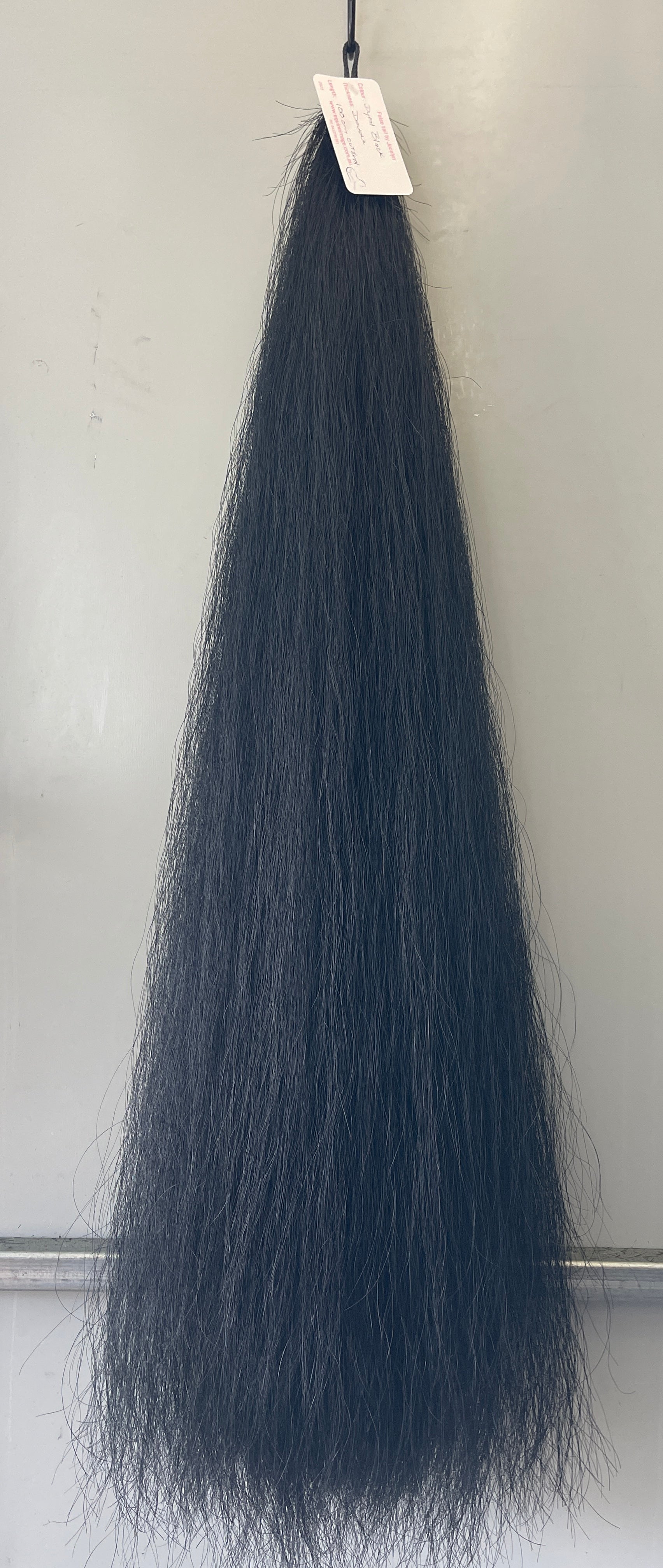 Qhorse Dyed Black 100 cm cut end Double thickness