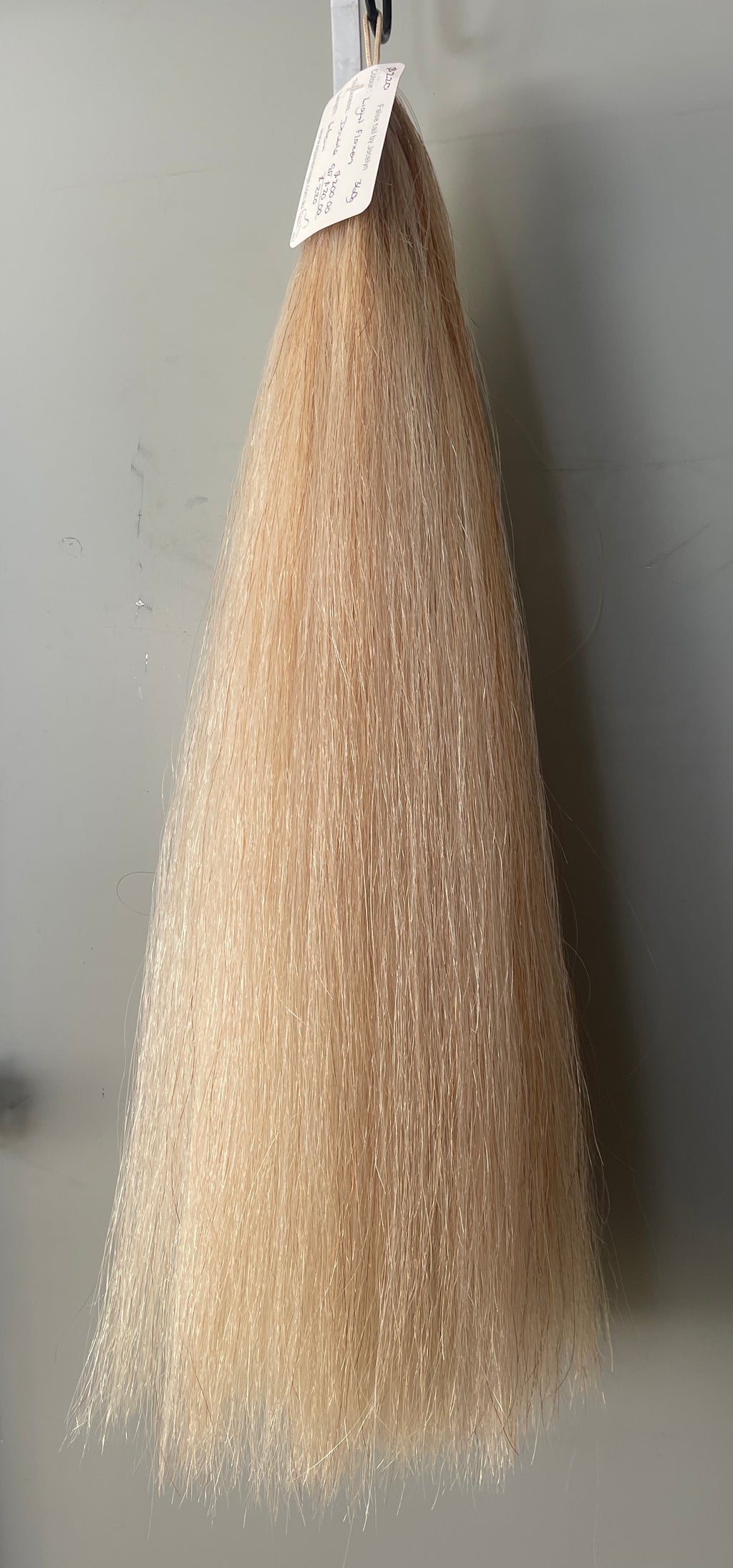 Light white flaxen Double thickness 66 cm long cut end