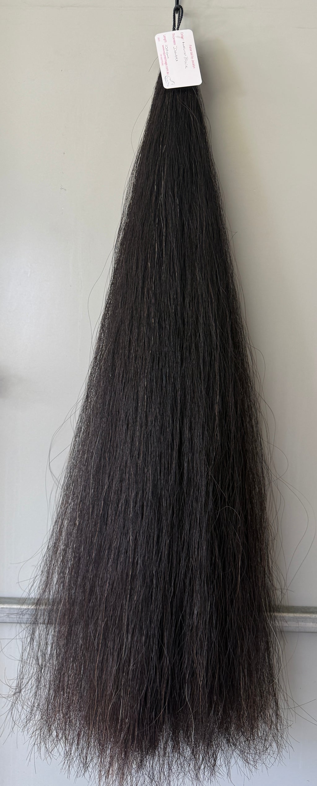 Qhorse length Natural Black ( Liver /black) 100 cm cut end Double thickness