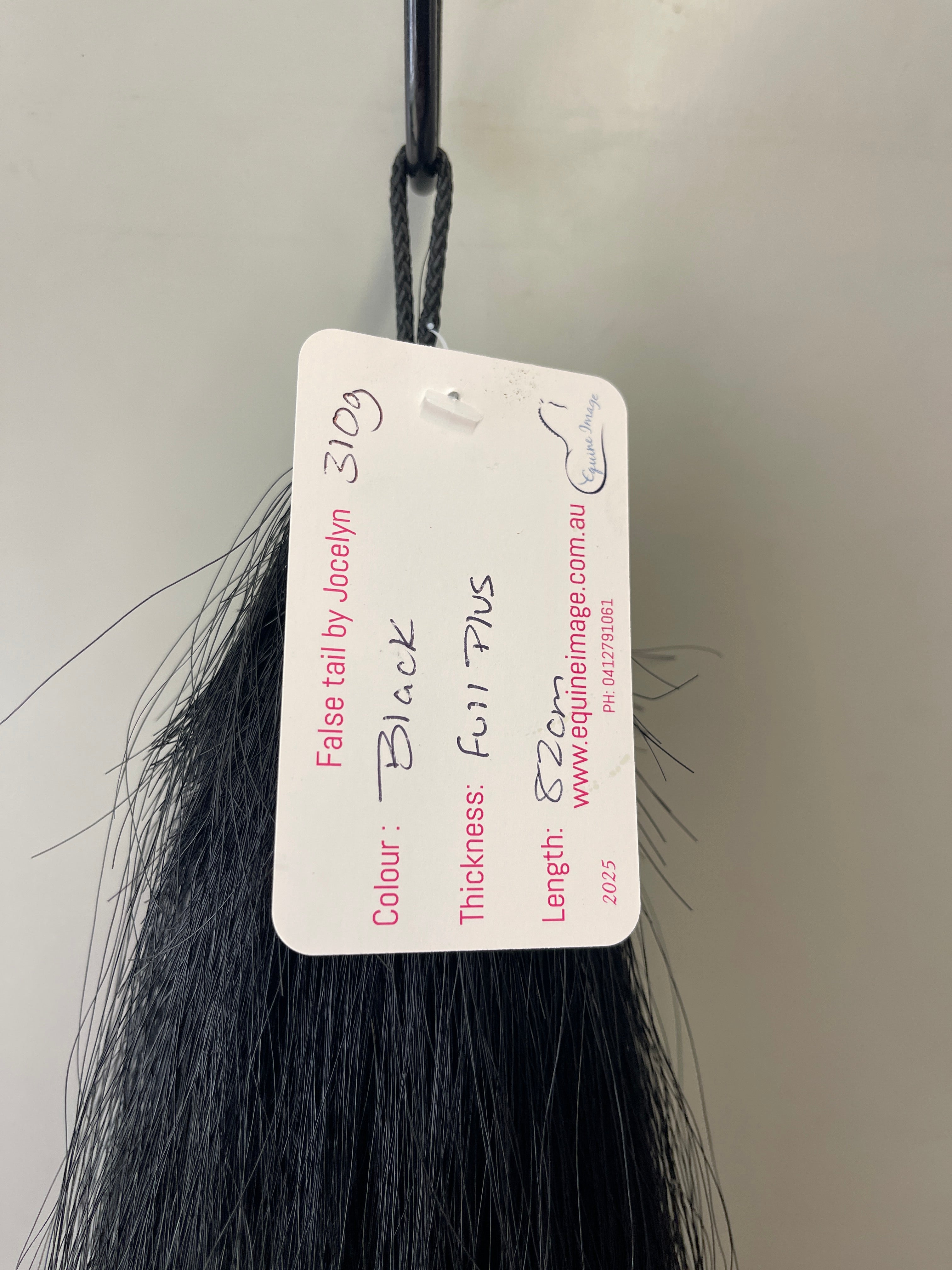 Dyed Black Full plus ( 1.5 times ) 310g  of hair 82 cm long