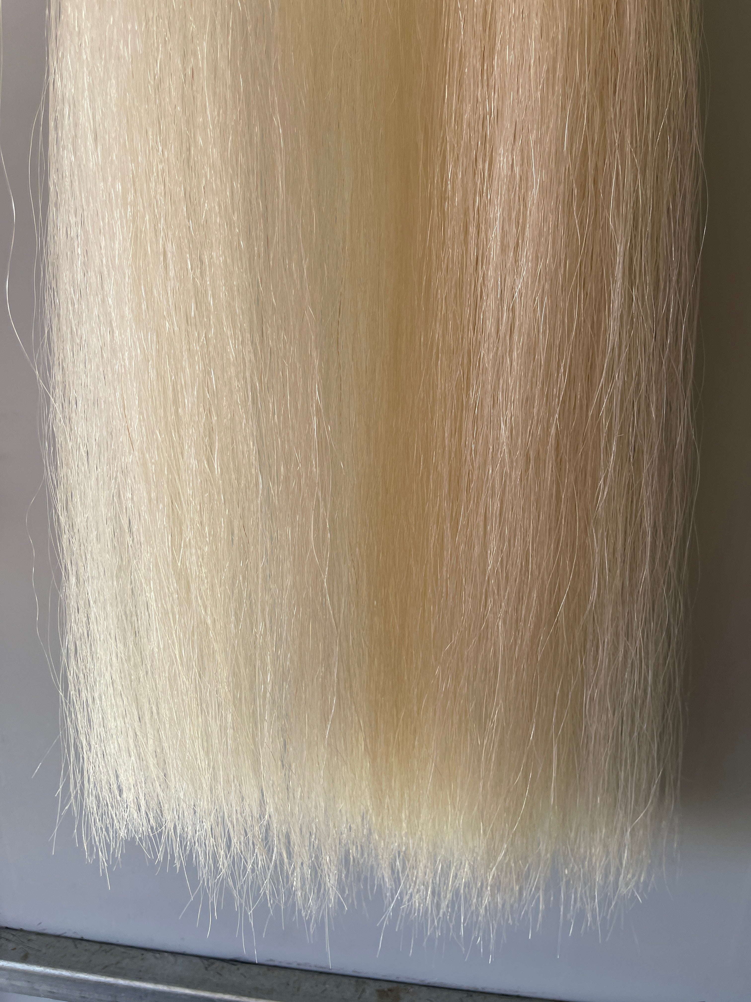 Pally white - off white full thickness ( just over single 260g of hair approximately) 70 cm long