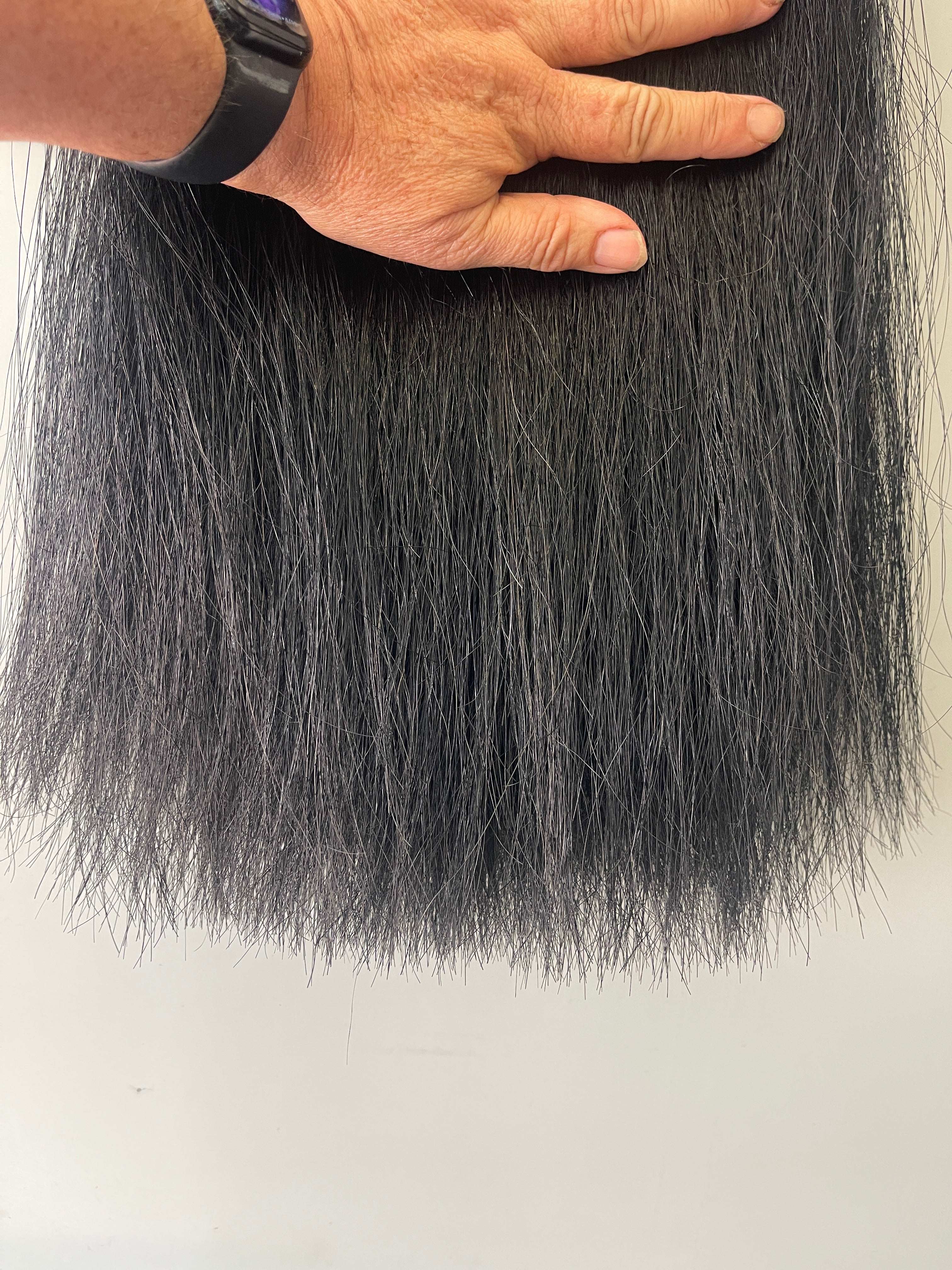 Weighted Dyed Black Double plus 61 cm cut end final weight ( hair plus weight 880g )